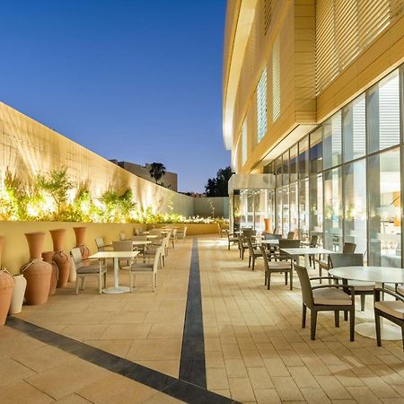Radisson Blu Hotel & Residence, Riyadh Diplomatic Quarter Esterno foto