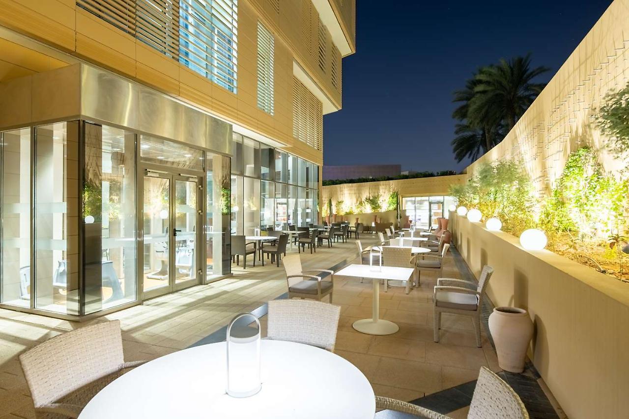 Radisson Blu Hotel & Residence, Riyadh Diplomatic Quarter Esterno foto