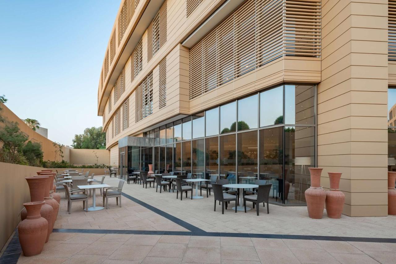 Radisson Blu Hotel & Residence, Riyadh Diplomatic Quarter Esterno foto