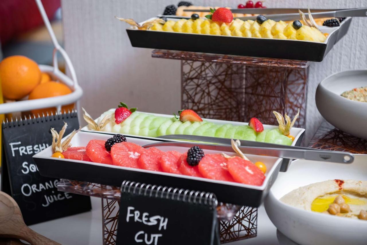 Radisson Blu Hotel & Residence, Riyadh Diplomatic Quarter Esterno foto
